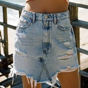 Pilcro Anthropologie Distressed Mini Skirt
NWOT US 4